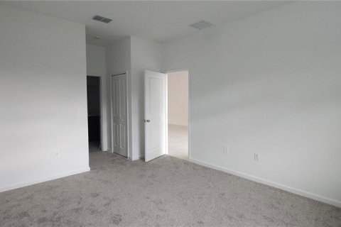 House in Winter Haven, Florida 4 bedrooms, 195.93 sq.m. № 2239088 - photo 5