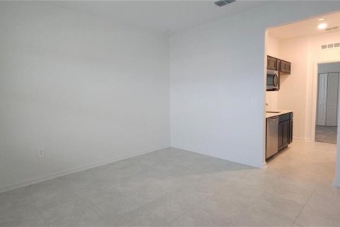 House in Winter Haven, Florida 4 bedrooms, 195.93 sq.m. № 2239088 - photo 13