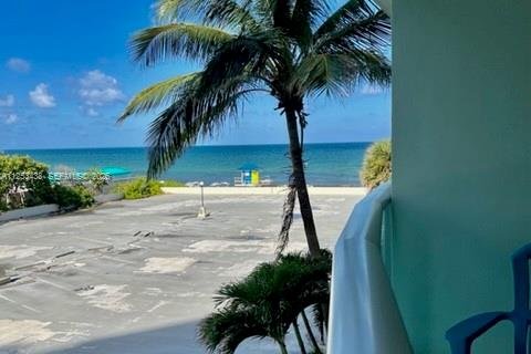 Condo à Hollywood, Floride, 1 chambre  № 2242599