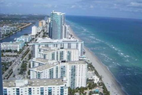 Copropriété à vendre à Hollywood, Floride: 1 chambre, 81.2 m2 № 2242599 - photo 20