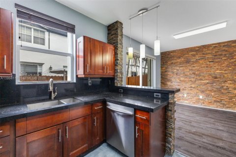 Townhouse in Doral, Florida 3 bedrooms, 157 sq.m. № 2056397 - photo 22