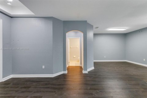 Townhouse in Doral, Florida 3 bedrooms, 157 sq.m. № 2056397 - photo 7