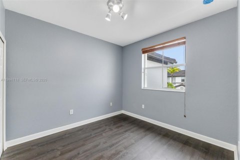 Townhouse in Doral, Florida 3 bedrooms, 157 sq.m. № 2056397 - photo 27