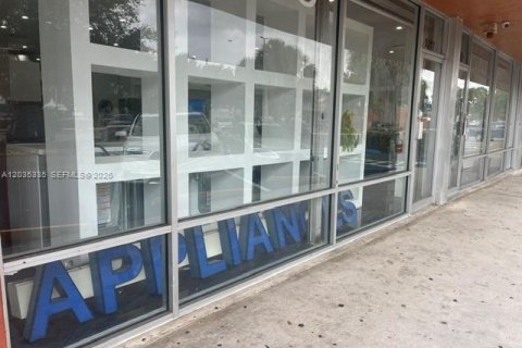 Propiedad comercial en Tamarac, Florida № 2154662