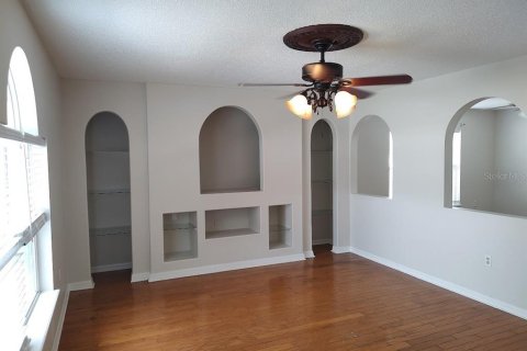 Villa ou maison à louer à Kissimmee, Floride: 4 chambres, 205.78 m2 № 2398741 - photo 3