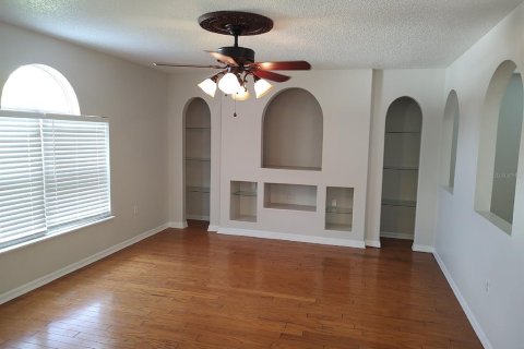 Villa ou maison à louer à Kissimmee, Floride: 4 chambres, 205.78 m2 № 2398741 - photo 18
