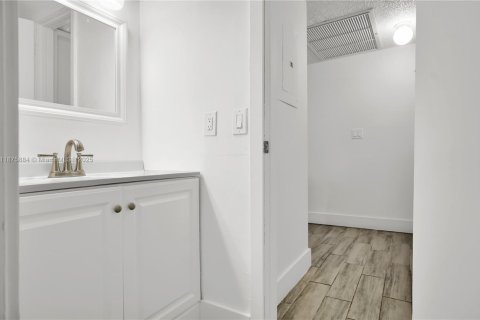 Copropriété à vendre à Homestead, Floride: 2 chambres, 80.17 m2 № 1926805 - photo 17