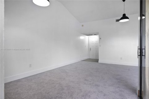 Copropriété à vendre à Homestead, Floride: 2 chambres, 80.17 m2 № 1926805 - photo 11
