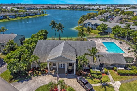 Copropriété à vendre à Homestead, Floride: 2 chambres, 80.17 m2 № 1926805 - photo 23