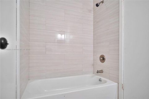 Copropriété à vendre à Homestead, Floride: 2 chambres, 80.17 m2 № 1926805 - photo 18