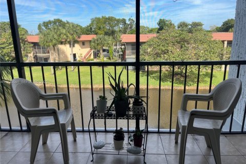 Copropriété à louer à Weston, Floride: 2 chambres, 102.75 m2 № 1982090 - photo 7