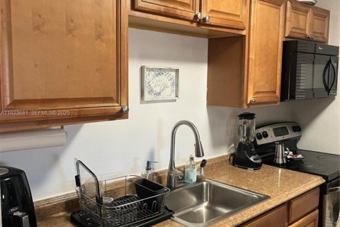 Copropriété à louer à Weston, Floride: 2 chambres, 102.75 m2 № 1982090 - photo 6