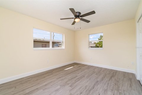 House in Fort Myers, Florida 2 bedrooms, 142.05 sq.m. № 1838846 - photo 29