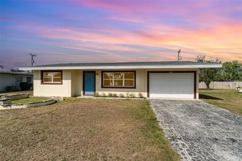 House in Fort Myers, Florida 2 bedrooms, 142.05 sq.m. № 1838846 - photo 10