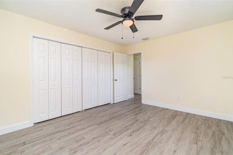 House in Fort Myers, Florida 2 bedrooms, 142.05 sq.m. № 1838846 - photo 28