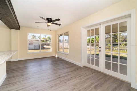 House in Fort Myers, Florida 2 bedrooms, 142.05 sq.m. № 1838846 - photo 21