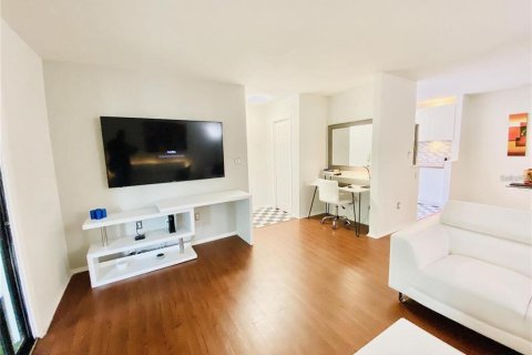 Condo in Merrit Island, Florida, 2 bedrooms № 2104488 - photo 6