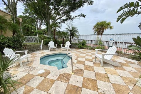 Condo in Merrit Island, Florida, 2 bedrooms № 2104488 - photo 15