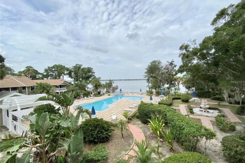 Condo in Merrit Island, Florida, 2 bedrooms № 2104488 - photo 14