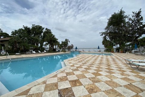 Condo in Merrit Island, Florida, 2 bedrooms № 2104488 - photo 16