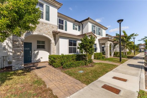 Touwnhouse à louer à Miami, Floride: 3 chambres, 137.77 m2 № 1974971 - photo 3