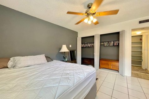 Condo in Tampa, Florida, 1 bedroom  № 1785125 - photo 12