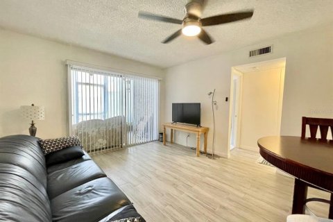 Condo in Tampa, Florida, 1 bedroom  № 1785125 - photo 7