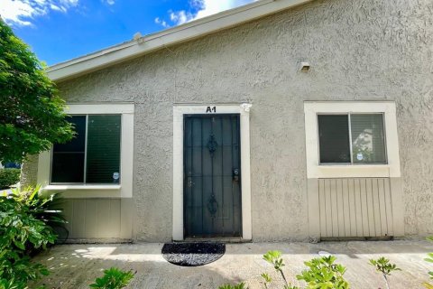 Condo in Tampa, Florida, 1 bedroom  № 1785125 - photo 1