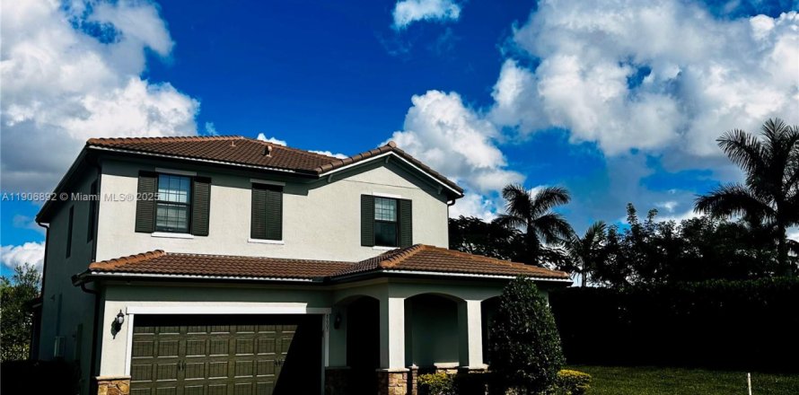 Casa en Lake Worth, Florida 4 dormitorios, 220.83 m2 № 1967659