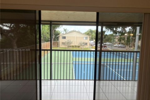 Condominio en venta en Deerfield Beach, Florida, 2 dormitorios, 106.84 m2 № 1976255 - foto 17