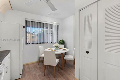 Condominio en venta en Deerfield Beach, Florida, 2 dormitorios, 106.84 m2 № 1976255 - foto 22