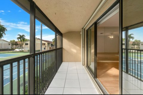 Condominio en venta en Deerfield Beach, Florida, 2 dormitorios, 106.84 m2 № 1976255 - foto 18