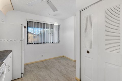 Condominio en venta en Deerfield Beach, Florida, 2 dormitorios, 106.84 m2 № 1976255 - foto 23