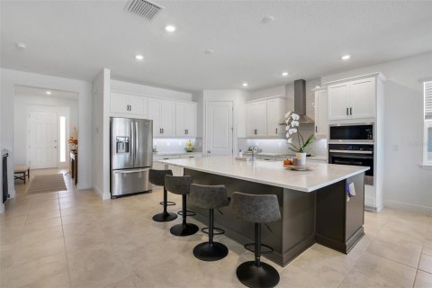 House in Minneola, Florida 5 bedrooms, 294.22 sq.m. № 2312770 - photo 6