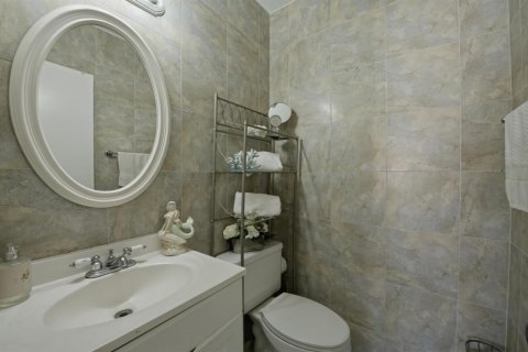 Купить кондоминиум в Помпано-Бич, Флорида 3 комнаты, 79.9м2, № 2243370 - фото 28