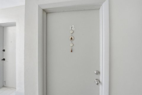 Купить кондоминиум в Помпано-Бич, Флорида 3 комнаты, 79.9м2, № 2243370 - фото 10