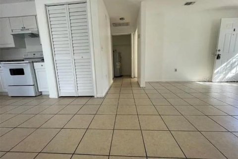Appartement à louer à Tampa, Floride: 2 chambres, 73.95 m2 № 1858438 - photo 3