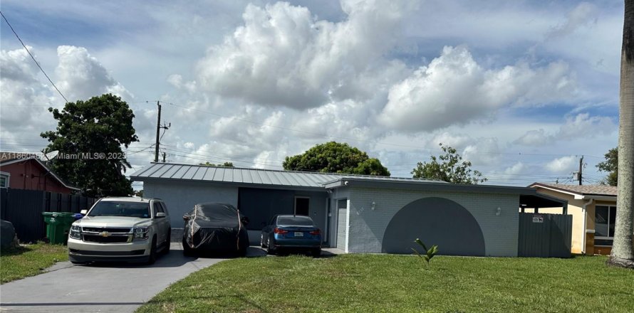 Casa en Miramar, Florida 4 dormitorios, 143.44 m2 № 1889574