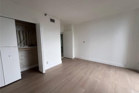 Condominio en venta en Aventura, Florida, 2 dormitorios, 169.55 m2 № 1948831 - foto 16