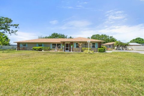 House in Bradenton, Florida 3 bedrooms, 250.84 sq.m. № 1735286 - photo 2