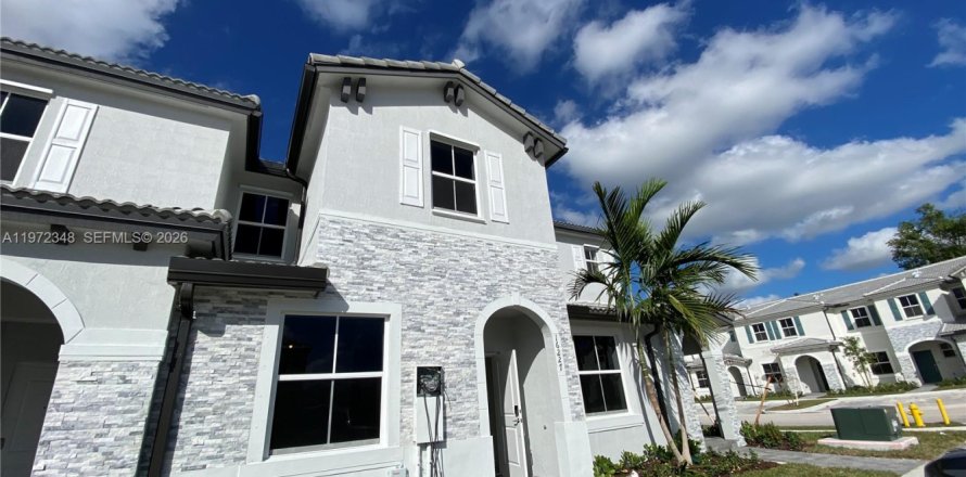 Villa ou maison à Miami, Floride 3 chambres, 143.53 m2 № 2032913