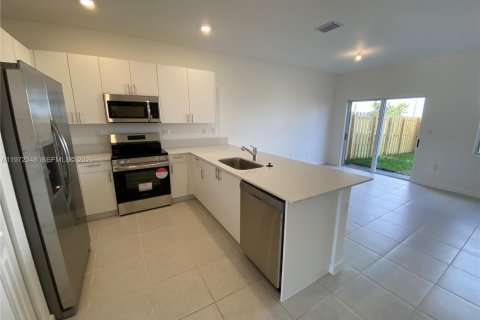 Villa ou maison à louer à Miami, Floride: 3 chambres, 143.53 m2 № 2032913 - photo 9