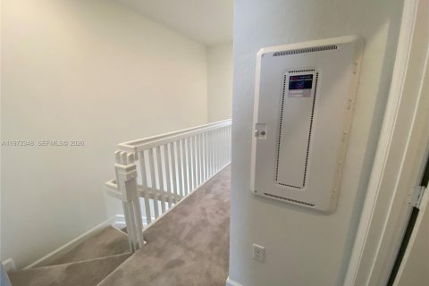 Villa ou maison à louer à Miami, Floride: 3 chambres, 143.53 m2 № 2032913 - photo 18