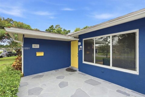 Villa ou maison à vendre à Plantation, Floride: 3 chambres, 190.45 m2 № 2407438 - photo 9
