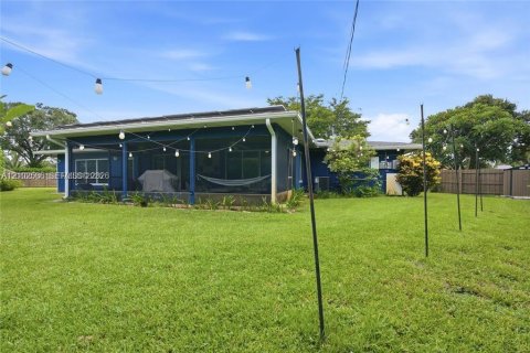 Villa ou maison à vendre à Plantation, Floride: 3 chambres, 190.45 m2 № 2407438 - photo 30