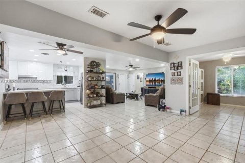 Villa ou maison à vendre à Plantation, Floride: 3 chambres, 190.45 m2 № 2407438 - photo 18