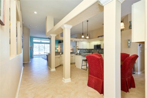 Villa ou maison à vendre à Tampa, Floride: 4 chambres, 269.23 m2 № 2420282 - photo 14