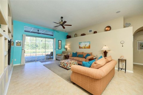 Villa ou maison à vendre à Tampa, Floride: 4 chambres, 269.23 m2 № 2420282 - photo 21