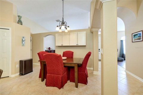 Villa ou maison à vendre à Tampa, Floride: 4 chambres, 269.23 m2 № 2420282 - photo 13