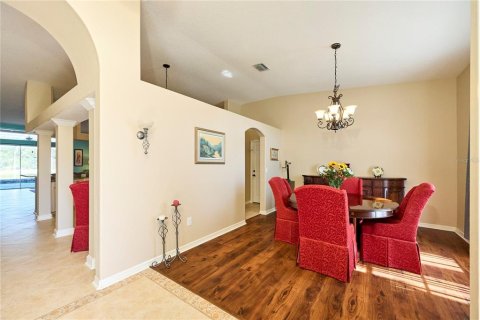 Villa ou maison à vendre à Tampa, Floride: 4 chambres, 269.23 m2 № 2420282 - photo 6
